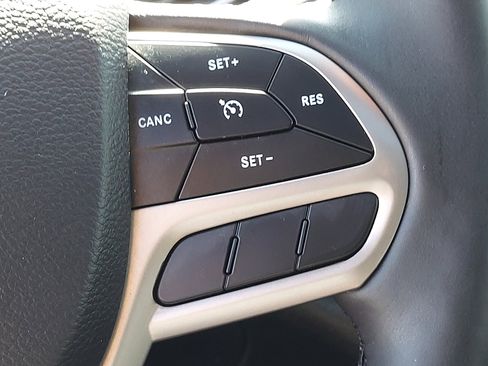 Certified 2019 Jeep Cherokee High Altitude image 23