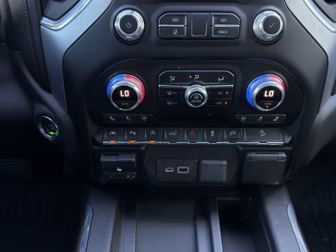 Used 2020 GMC Sierra 1500 SLT AWD/4WD image 24