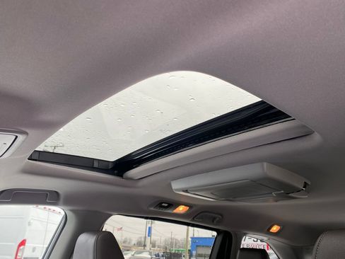 Used 2024 Honda Odyssey Touring image 12