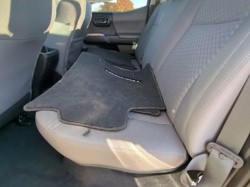 Used 2021 Toyota Tacoma SR5 w/ Technology Package image 17