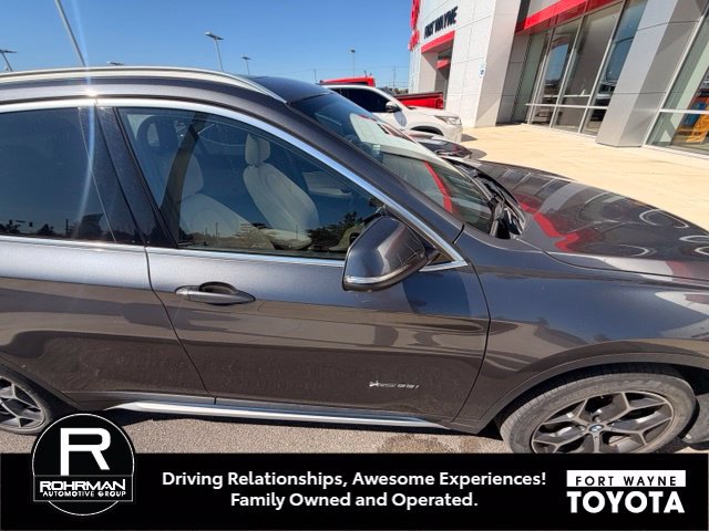 Used 2017 BMW X1 xDrive28i AWD/4WD image 10