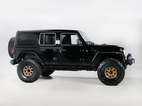 Used 2025 Jeep Wrangler Unlimited Sahara w/ Technology Group AWD/4WD image 28