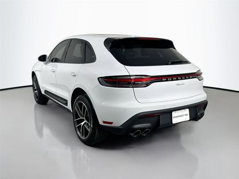 Certified 2026 Porsche Macan AWD/4WD image 3