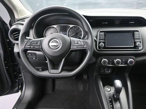 Used 2025 Nissan Kicks Play S image 13