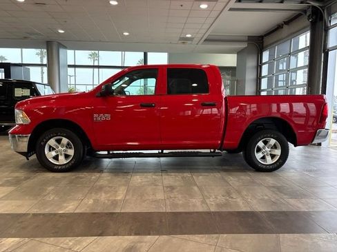 Used 2022 RAM 1500 Classic SLT AWD/4WD image 13