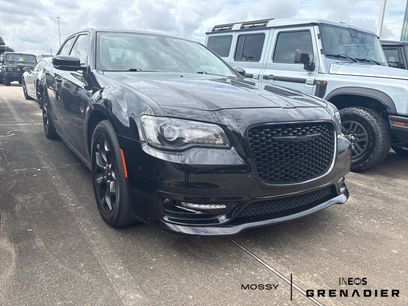 Used 2022 Chrysler 300 Touring L w/ Popular Equipment Group