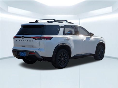 New 2026 Nissan Pathfinder SL w/ SL Premium Package image 6