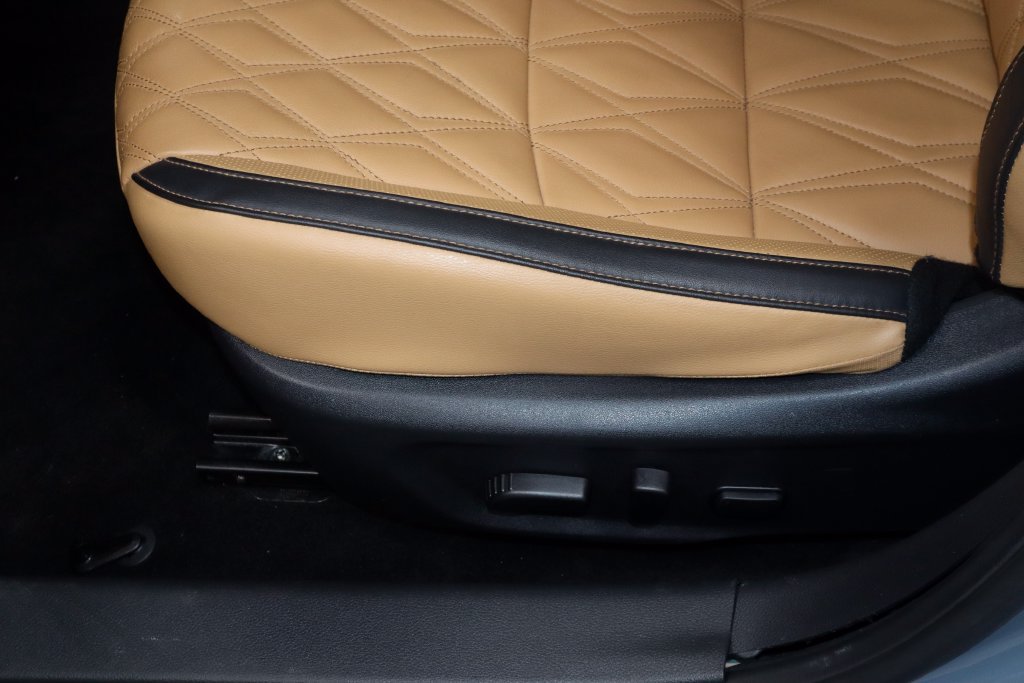 Certified 2025 Nissan Sentra SV w/ SV Premium Package FWD image 23