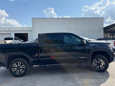 Used 2020 GMC Sierra 1500 AT4 w/ AT4 Premium Package AWD/4WD image 18