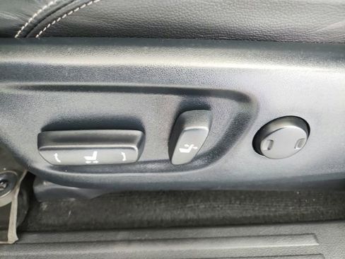 Used 2019 Toyota 4Runner Limited AWD/4WD image 19