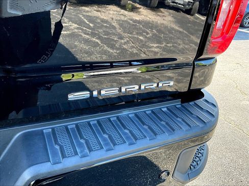 Used 2020 GMC Sierra 2500 Denali w/ Denali Ultimate Package AWD/4WD image 25