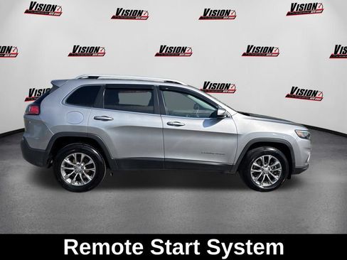 Used 2019 Jeep Cherokee Latitude Plus w/ Cold Weather Group AWD/4WD image 7
