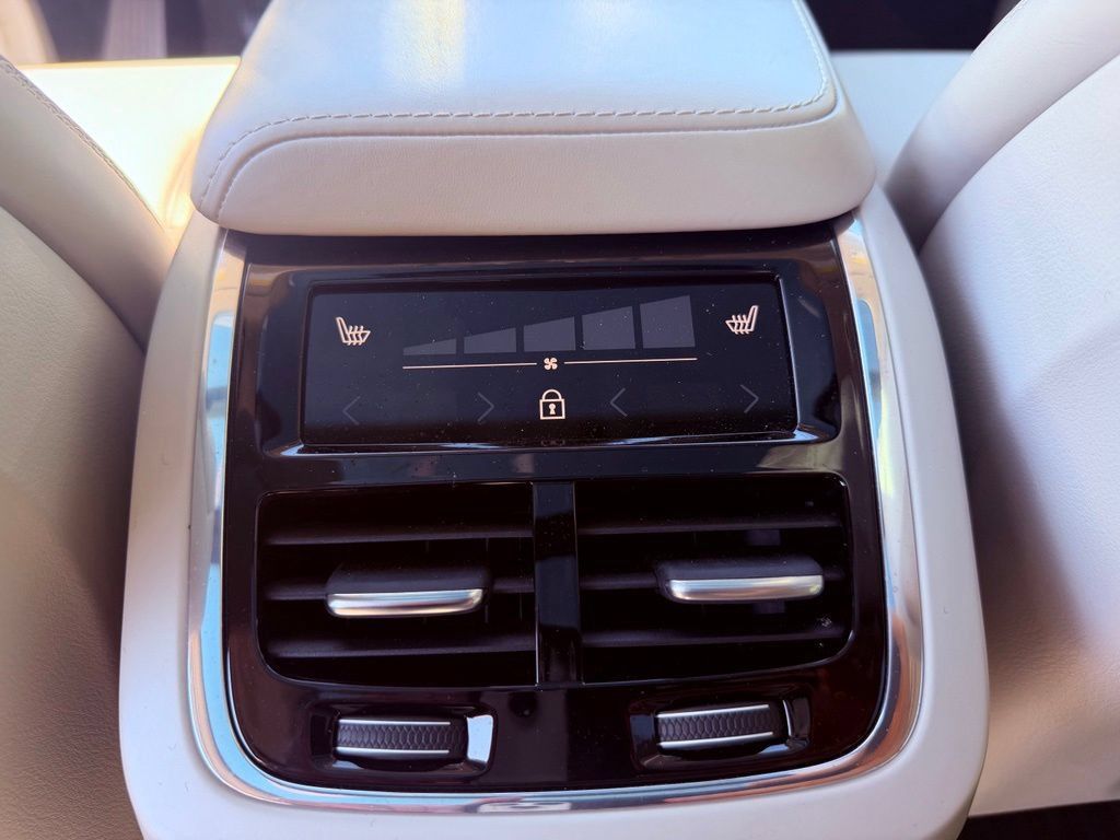 Used 2021 Volvo XC60 T5 Inscription w/ Protection Package Premier FWD image 13