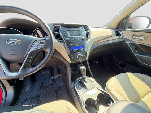 Used 2014 Hyundai Santa Fe GLS image 24