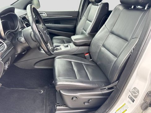 Used 2021 Jeep Grand Cherokee Limited AWD/4WD image 18