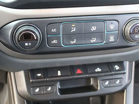 Used 2016 Chevrolet Colorado Z71 image 21