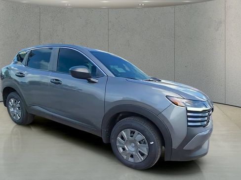 Used 2026 Nissan Kicks S w/ Charging Package FWD image 3