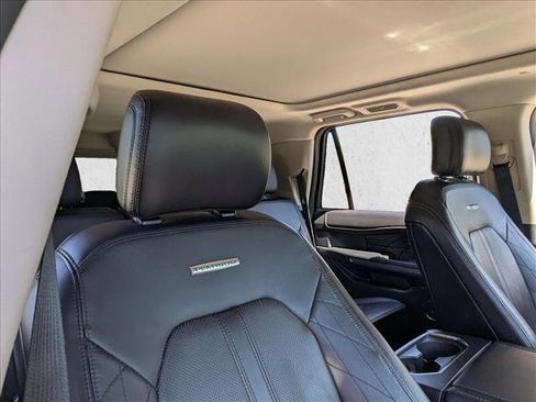 Used 2019 Ford Expedition Max Platinum image 19