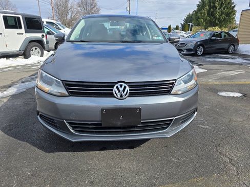 Used 2013 Volkswagen Jetta SE FWD image 8
