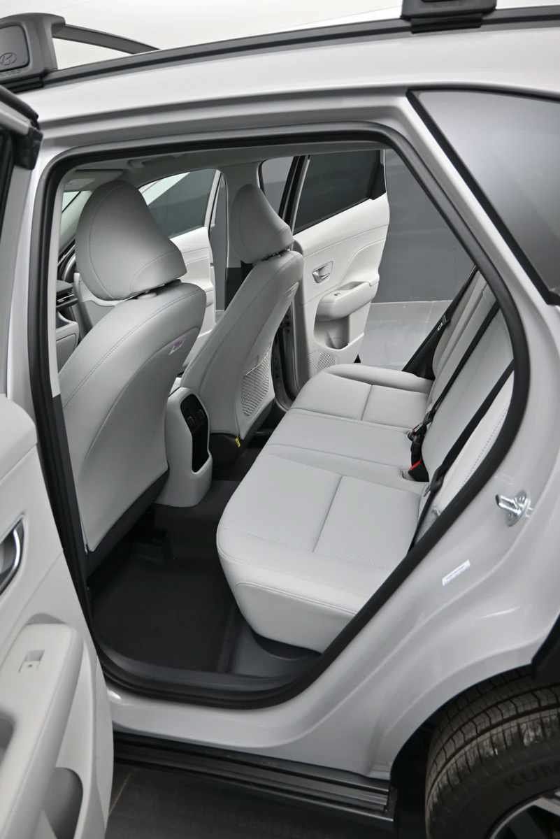 New 2026 Hyundai Kona SEL Premium AWD/4WD image 15