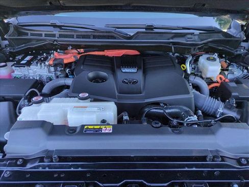 Used 2023 Toyota Tundra Limited image 23