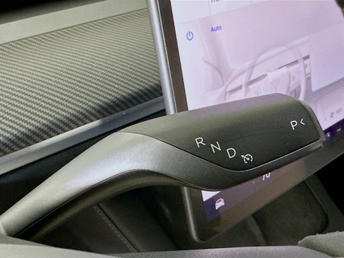 Used 2023 Tesla Model 3 Standard Range image 24