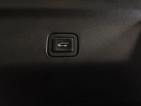 Used 2023 GMC Yukon AT4 w/ AT4 Premium Package AWD/4WD image 29