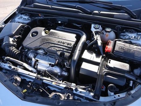 Used 2024 Chevrolet Malibu LT image 25