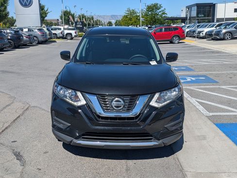 Used 2020 Nissan Rogue S AWD/4WD image 11