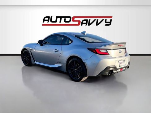 Used 2024 Toyota GR86 Premium RWD image 5