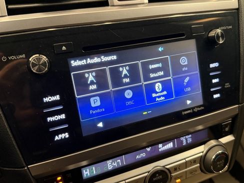 Used 2017 Subaru Legacy 2.5i Premium image 12