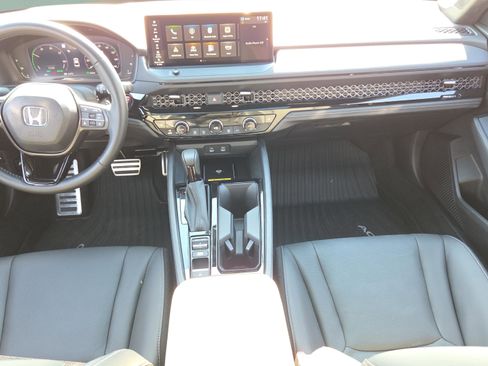 Certified 2025 Honda Accord Sport image 17