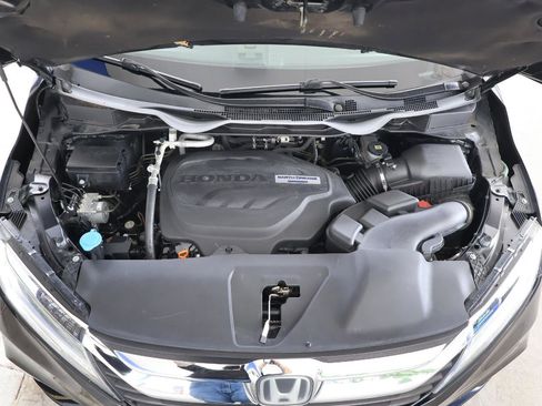 Used 2018 Honda Odyssey Elite image 12