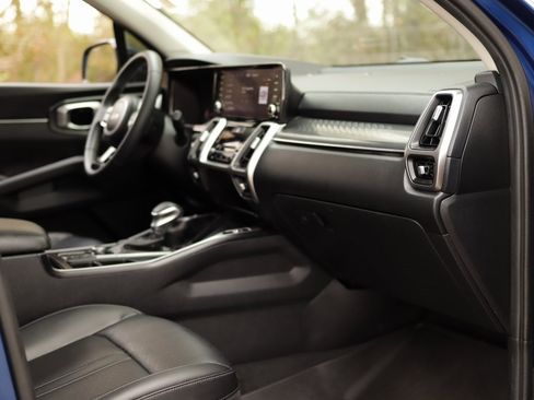 Used 2023 Kia Sorento S w/ Panoramic Sunroof Package image 34