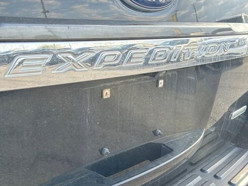 Used 2017 Ford Expedition Limited AWD/4WD image 4