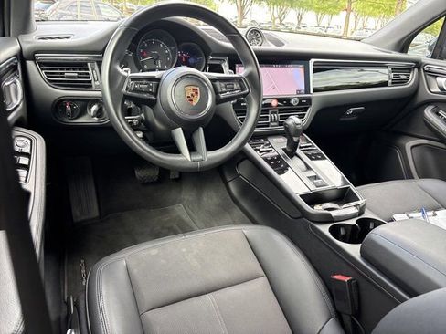 Used 2024 Porsche Macan AWD/4WD image 15