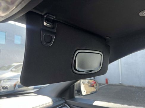 Used 2024 Jeep Compass Latitude image 32