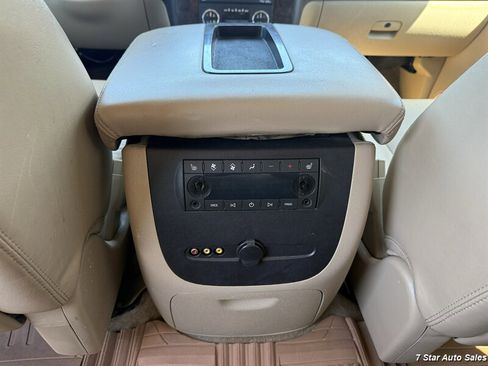 Used 2011 GMC Yukon Denali AWD/4WD image 21