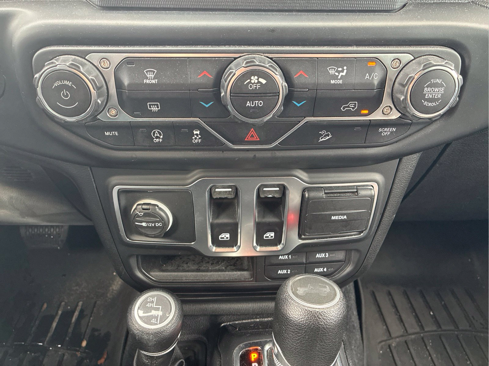 Used 2021 Jeep Wrangler Sport AWD/4WD image 27