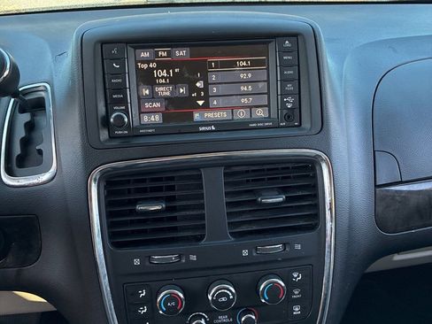 Used 2016 Dodge Grand Caravan SE w/ Quick Order Package 29E SE image 7