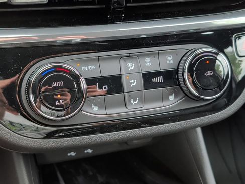 New 2026 Buick Envista Sport Touring w/ Studio Series FWD image 28