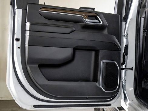 Used 2024 Chevrolet Silverado 3500 LT w/ Convenience Package image 36