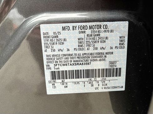 Used 2025 Ford Maverick Lobo AWD/4WD image 28