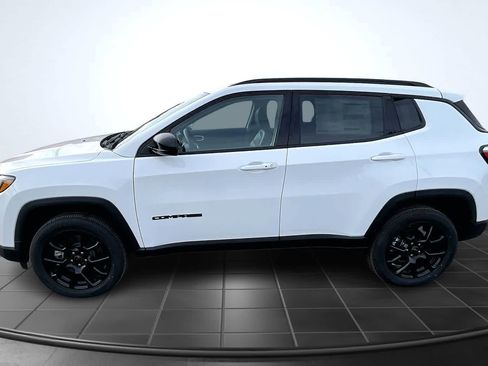 New 2026 Jeep Compass Latitude image 3