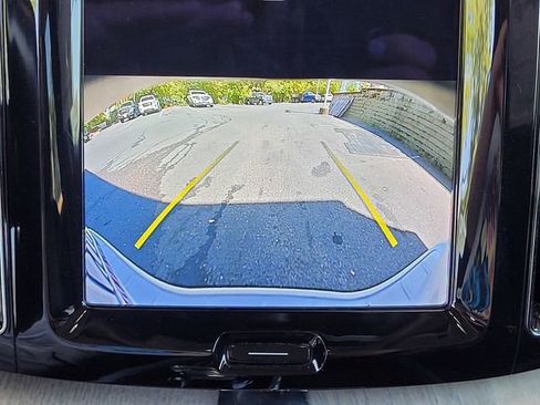 Used 2022 Volvo XC60 B6 Inscription w/ Advanced Package image 12