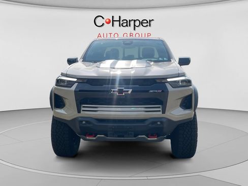 Used 2023 Chevrolet Colorado ZR2 w/ Technology Package AWD/4WD image 8