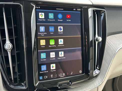 Certified 2025 Volvo XC60 T8 Plus w/ Protection Package Premier image 11