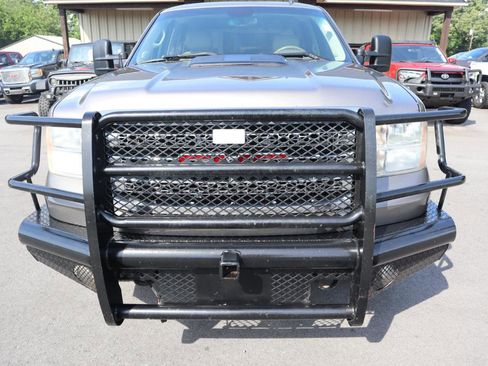 Used 2013 GMC Sierra 2500 SLT w/ SLT Convenience Package AWD/4WD image 2