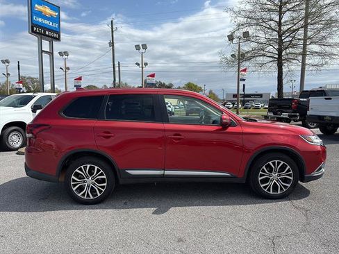 Used 2018 Mitsubishi Outlander SE AWD/4WD image 8