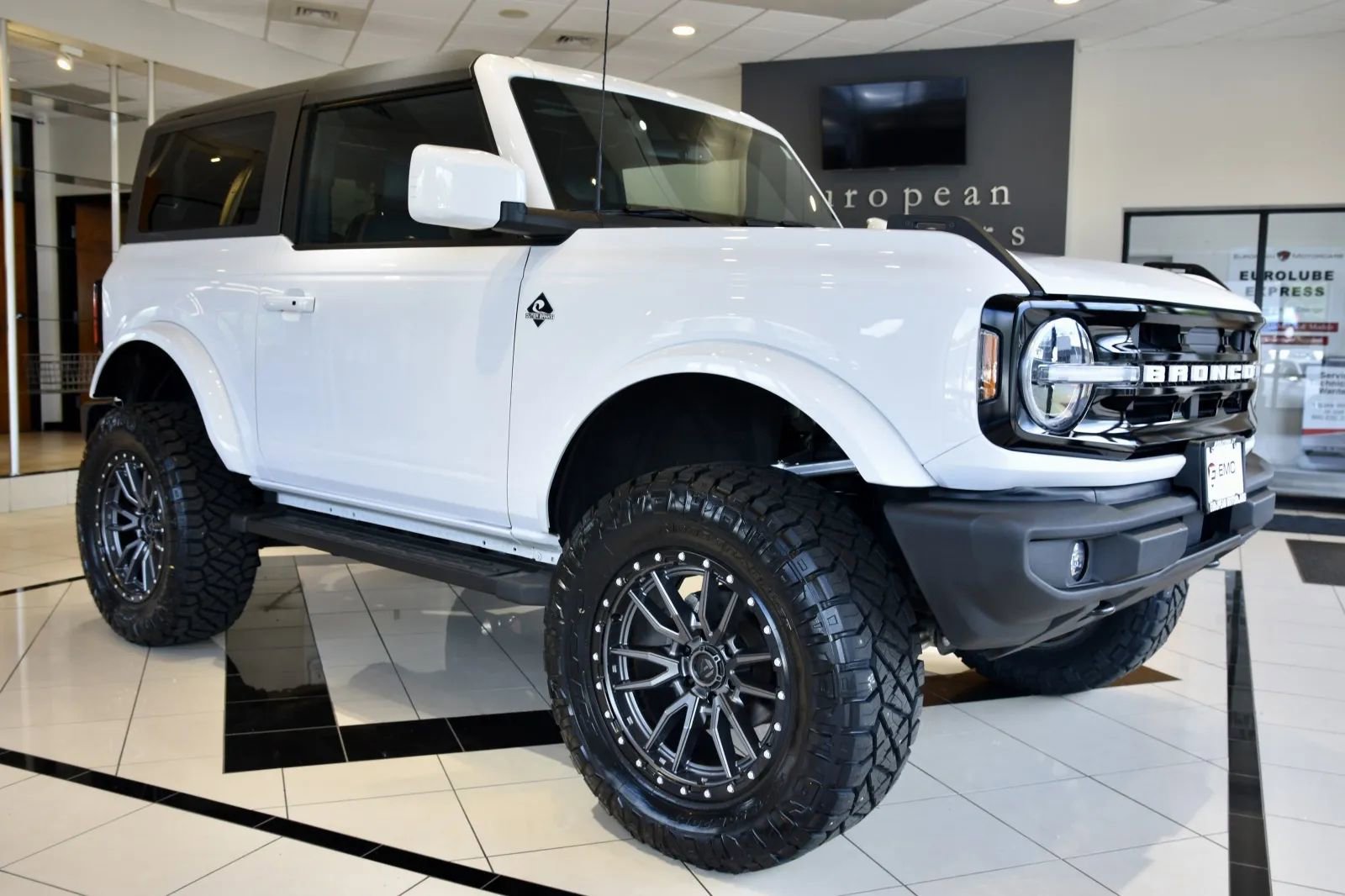Used 2023 Ford Bronco Outer Banks AWD/4WD image 1
